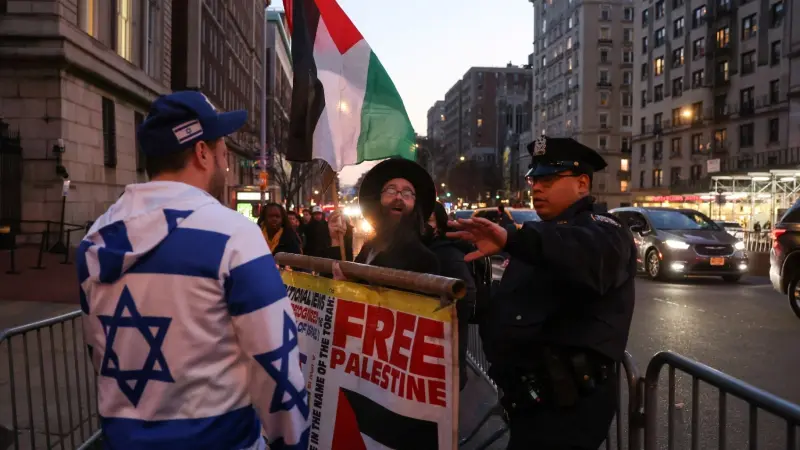 أميركا تُقرر إلغاء تأشيرات الدخول والإقامة لأنصار "حماس"