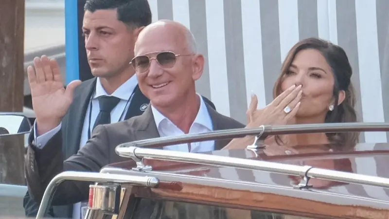 فيديو وصور - بيزوس يودّع البندقية بحفلة لا تنسى.. ختام أسطوري لزفاف القرن