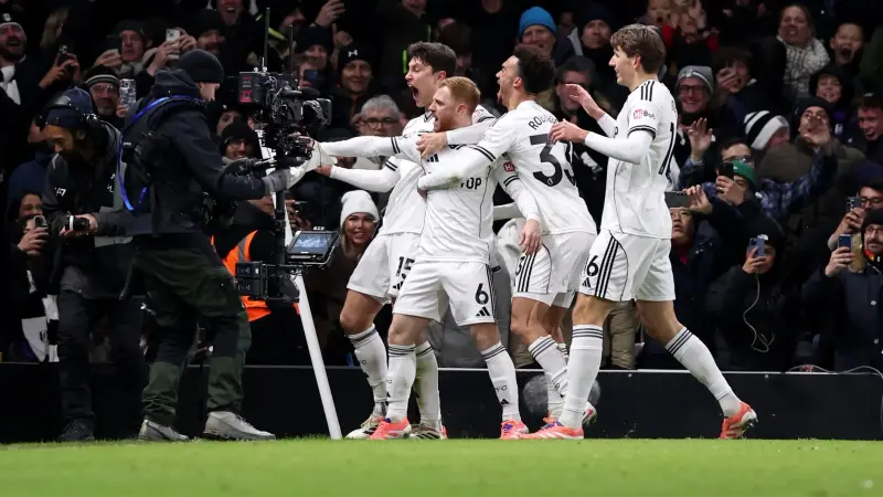 الدوري الإنجليزي - فولهام يفرض التعادل مع ليفربول في مواجهة مثيرة