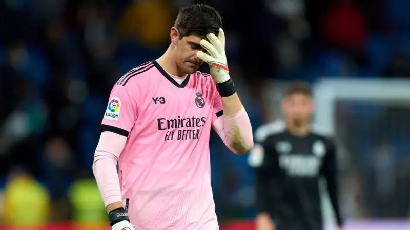 تيباس يسخر من طلب ريال مدريد ويشعل فتيل الأزمة في الليغا