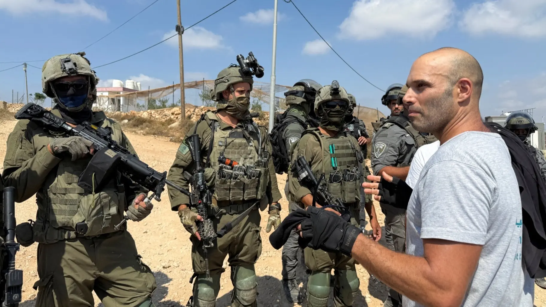 انتقادات أميركية وفرنسية لتصاعد عنف المستوطنين بالضفة الغربية (رويترز) انتقادات أميركية وفرنسية لتصاعد عنف المستوطنين بالضفة الغربية (رويترز)
