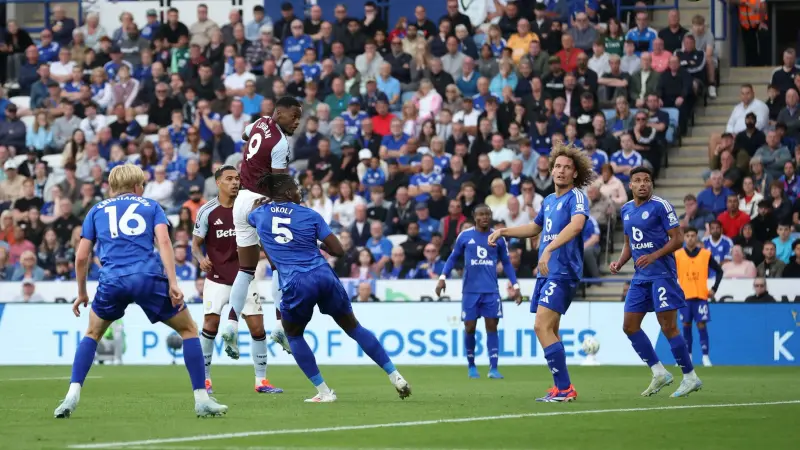 الدوري الإنجليزي.. فوز ثمين لأستون فيلا وعودة مثيرة لبورنموث