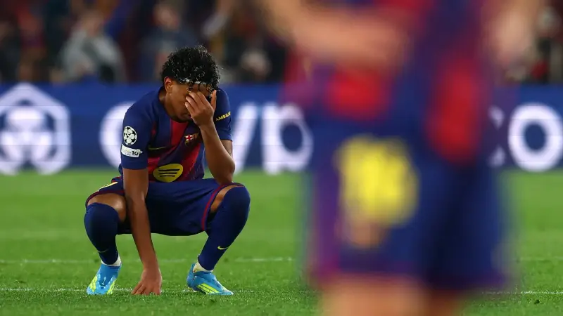 فليك يكشف تفاصيل إصابة بيدري.. ويدافع عن غضب يامال