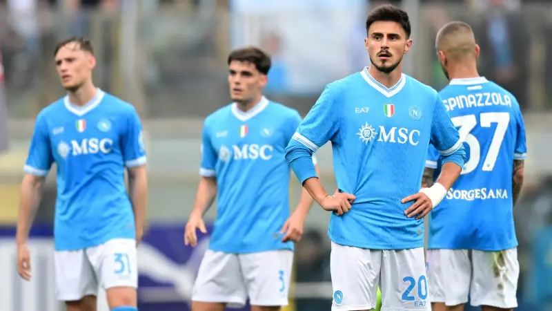 الدوري الإيطالي - نابولي يتعثر ضد بارما ويقترب من خسارة الكالتشيو