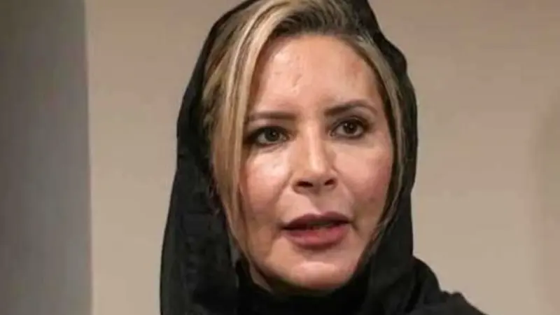 "المرشح الأفضل" لقيادة ليبيا.. من هي عائشة القذافي؟