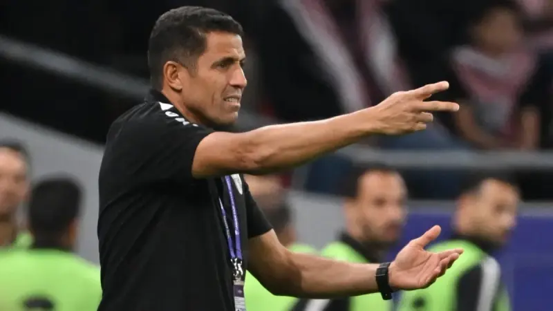 الحسين عموتة يكشف موقفه من تدريب منتخب العراق