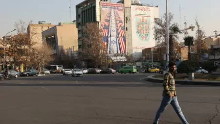 related_news_inside_blogsتقديرات إسرائيلية: هل تؤدي خطوة ترامب ضد إيران إلى تغيير النظام؟