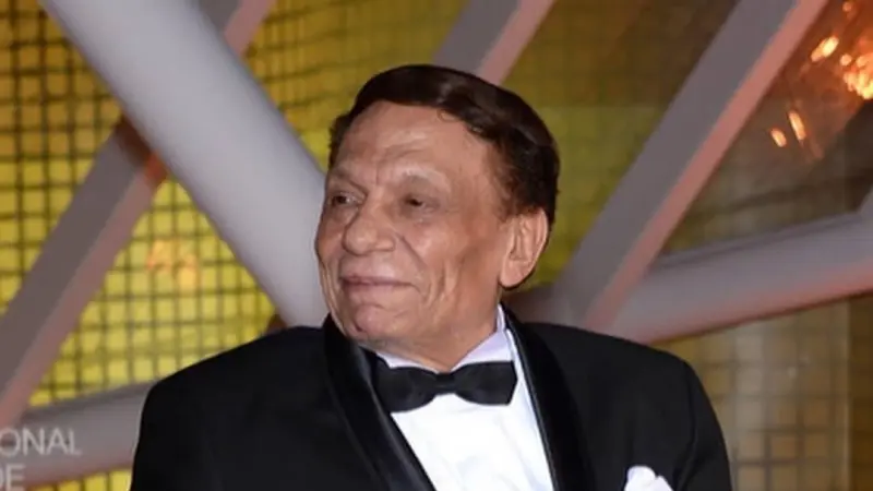 فيديو - عمرو الليثي يفجر مفاجأة عن الزعيم عادل إمام.. ماذا قال عن مذكراته؟