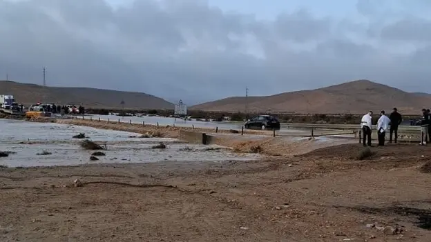 فيديو- غرق سيارات ومنازل.. فيضانات عارمة تضرب إسرائيل