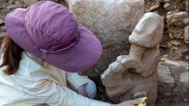 اكتشاف أثري غامض عمره 11 ألف عام في تركيا (إكس) اكتشاف أثري غامض عمره 11 ألف عام في تركيا (إكس)