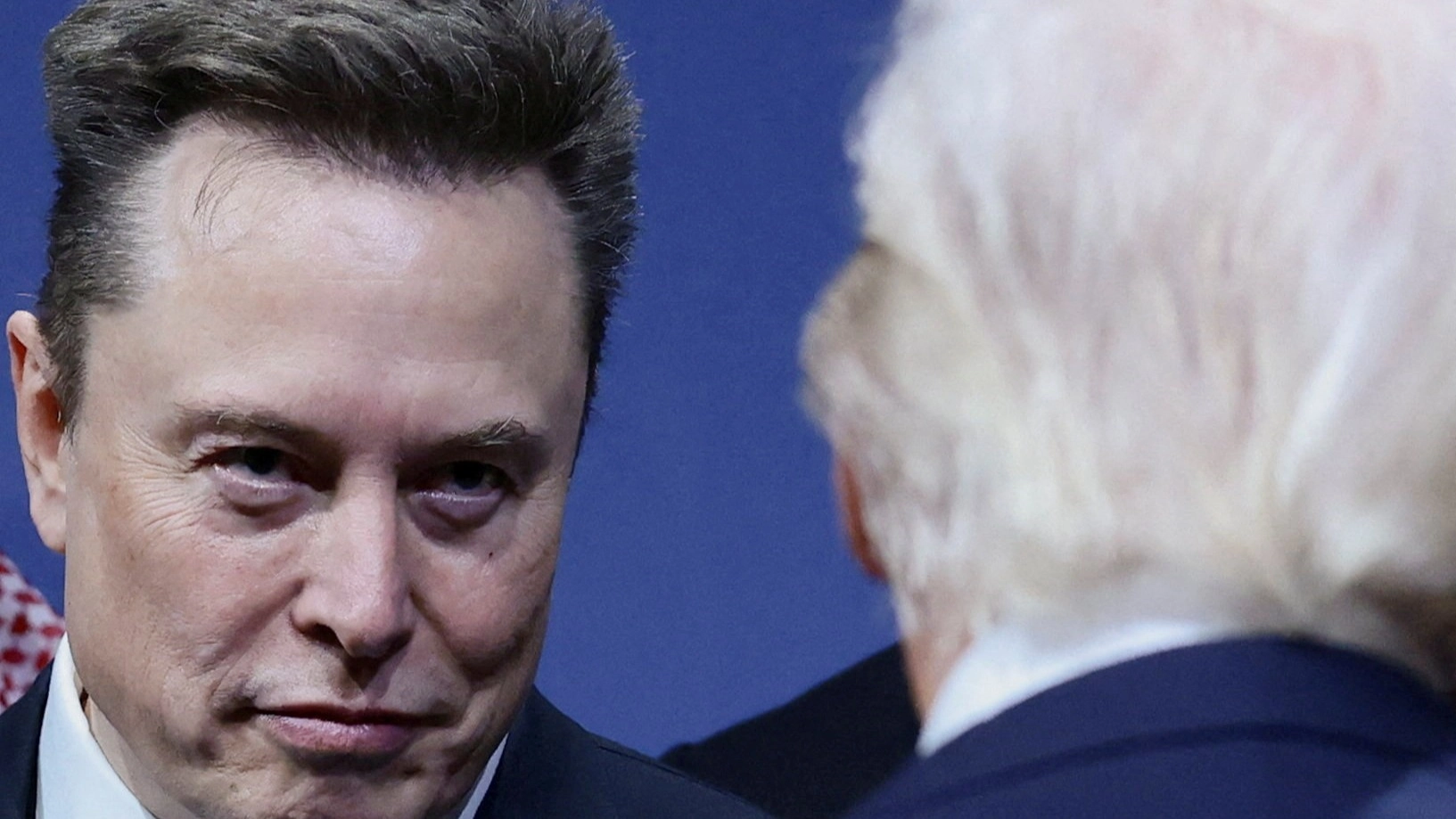 ترامب: سأتواصل مع ماسك لإعادة الإنترنت إلى الإيرانيين 