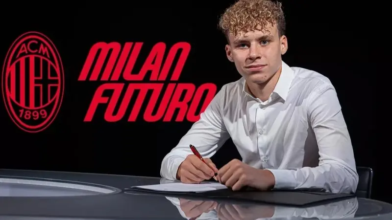 نجل إبراهيموفيتش الأصغر يوقع عقده الاحترافي الأول مع ميلان