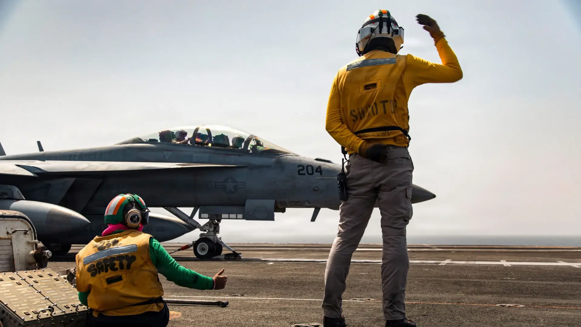 سقوط خلف خطوط العدو.. ماذا يفعل الطيار الأميركي في الدقائق الأولى للبقاء حيا؟ #إيران 