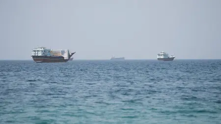 آخر أخبار حرب إيران وأميركا.. استمرار التوتر في هرمز