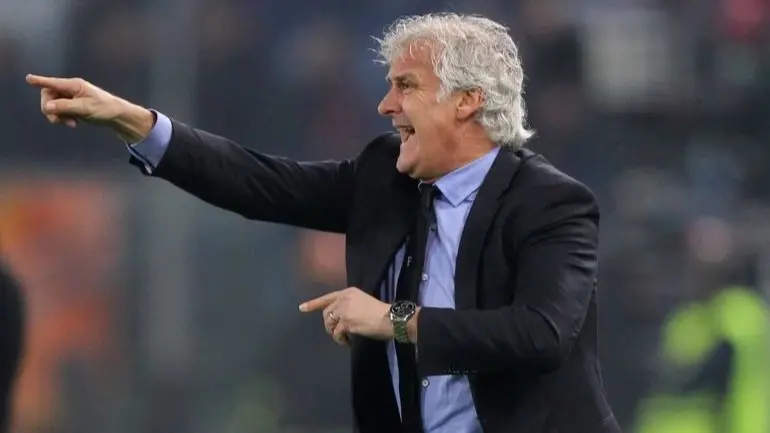 سبب استقالة ديك أدفوكات ينهي حلمه في المونديال رفقة كوراساو