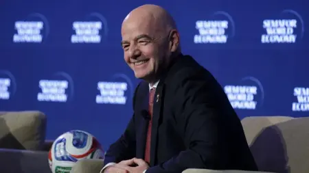 related_news_inside_blogs"فيفا" يدرس تطبيق قاعدة جديدة تلقى ترحيبا جماهيريا.. ما القصة؟