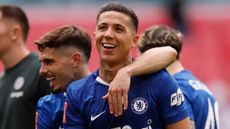 هل هو مفاجأة بيريز؟.. ريال مدريد يبدأ التفاوض لضم إنزو فيرنانديز