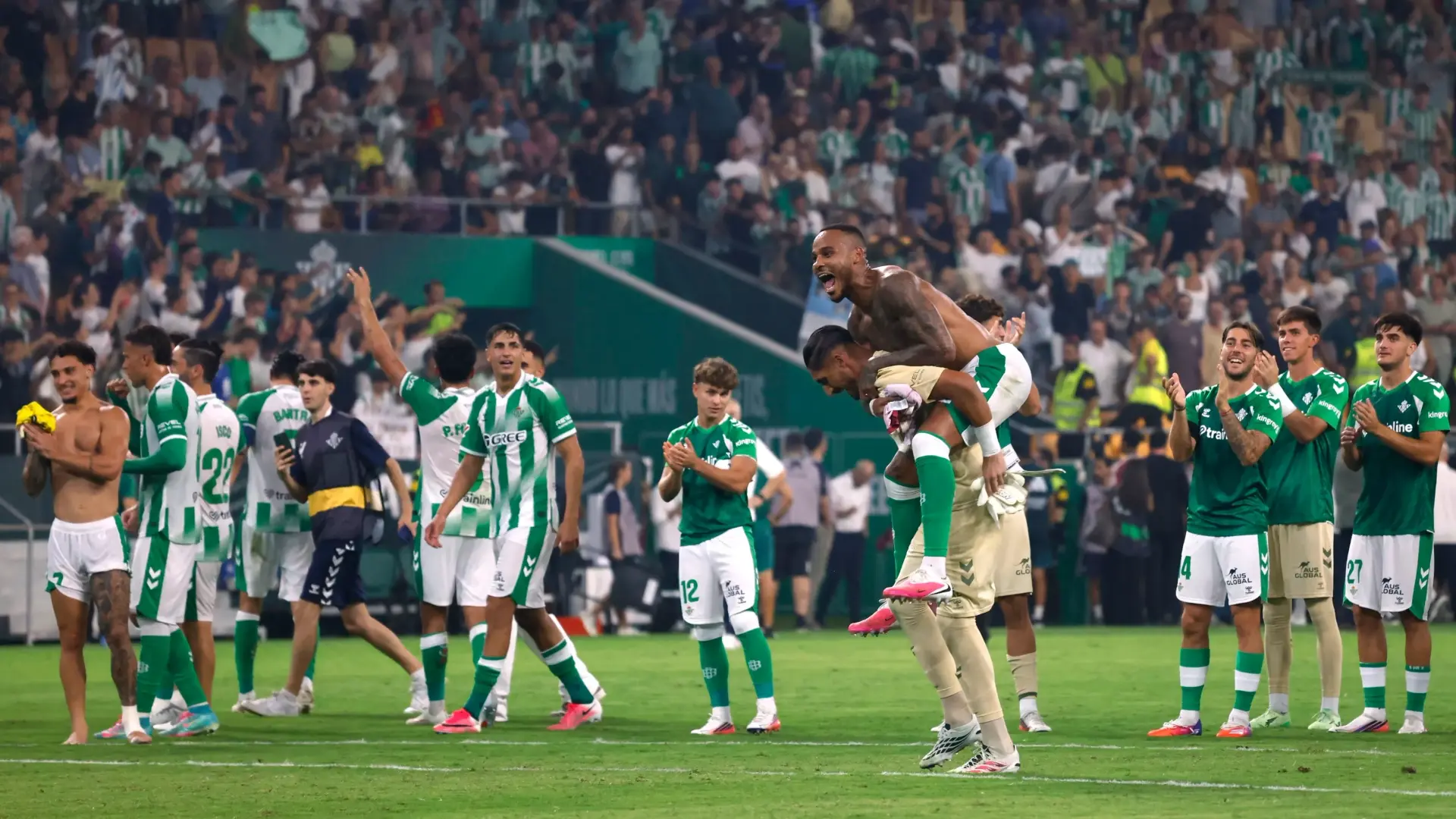 ريال مدريد ثالث جدول ترتيب الدوري الإسباني (رويترز) ريال مدريد ثالث جدول ترتيب الدوري الإسباني (رويترز)