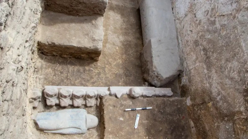 شاهد.. اكتشاف مقبرة تعود لأكثر من 4 آلاف عام في مصر