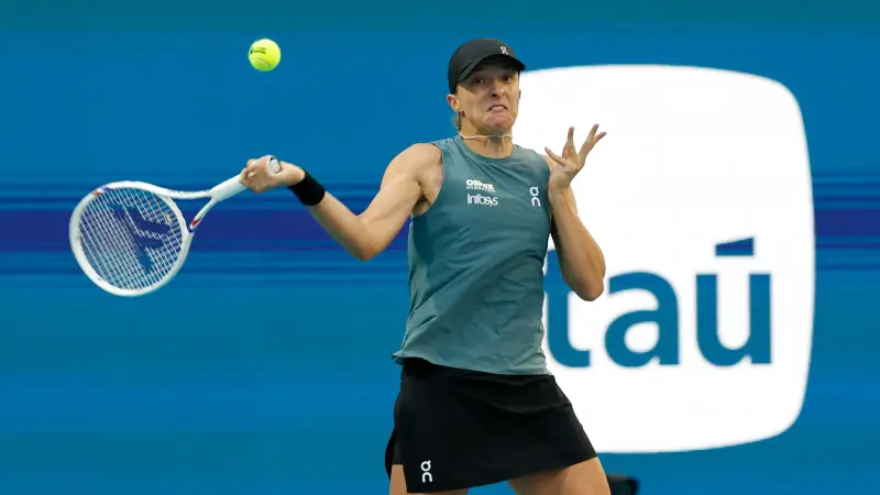 بطولة شتوتغارت للتنس - أندريفا تُجرّد أوستابينكو من لقبها وترافق شفيونتيك إلى ربع النهائي