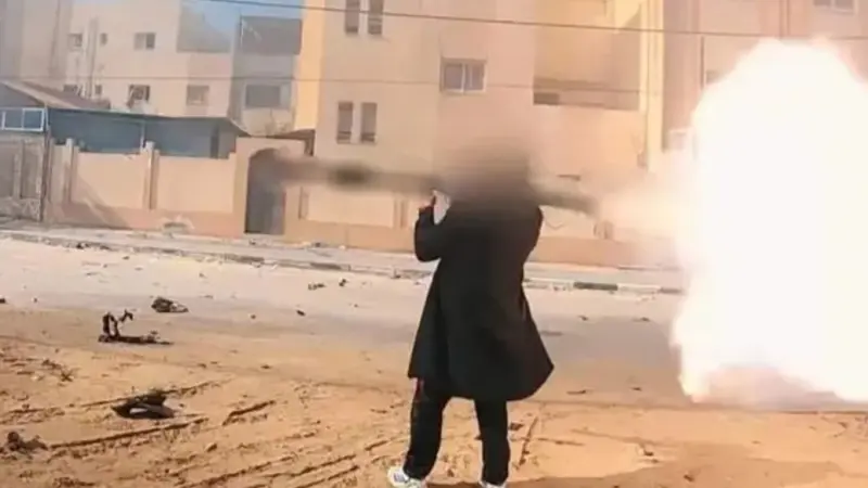 كتائب عز الدين القسام تكشف هوية "المقاتل الأنيق".. هذه تفاصيل مسيرته