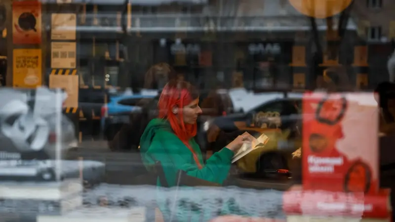 في ظل انقطاع التيار والتدفئة.. أوروبا ترسل مئات المولدات الكهربائية لأوكرانيا