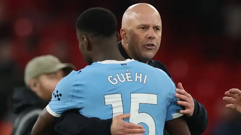 سلوت يكشف.. هذا ما يحتاجه ليفربول للتأهل إلى دوري أبطال أوروبا