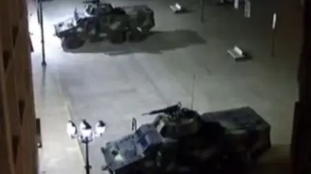 related_news_inside_blogsفيديو - إطلاق نار ومسيرات غامضة قرب القصر الرئاسي في كراكاس