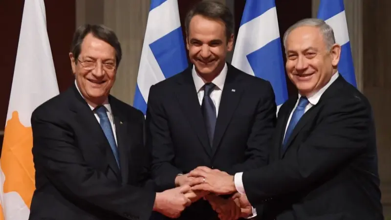 إسرائيل تبحث مع اليونان وقبرص التعاون في مجالات الطاقة والأمن