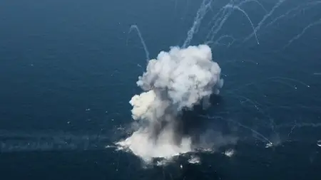 related_news_inside_blogsمناورات لـ"الحرس الثوري" الإيراني في بحر عُمان بالتزامن مع مفاوضات جنيف