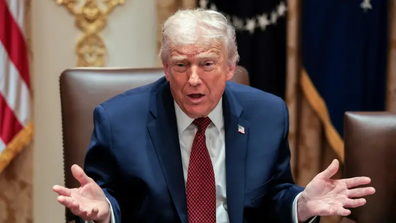 ترامب يؤكد استمرار اتصالاته مع بوتين وزيلينسكي لوقف حرب أوكرانيا