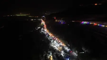 صور - سوريون يعودون إلى جبل قاسيون بعد حرمانهم لأعوام من ارتياده