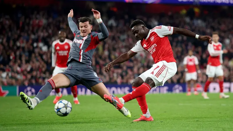 دوري أبطال أوروبا - أرسنال يهزم أولمبياكوس بثنائية مارتينيلي وساكا