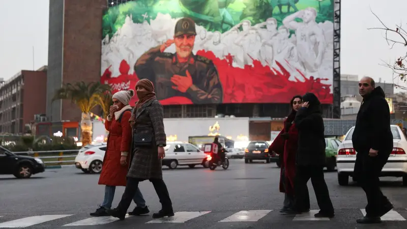 فشل مفاوضات إسلام آباد يعيد القلق إلى الشارع الإيراني