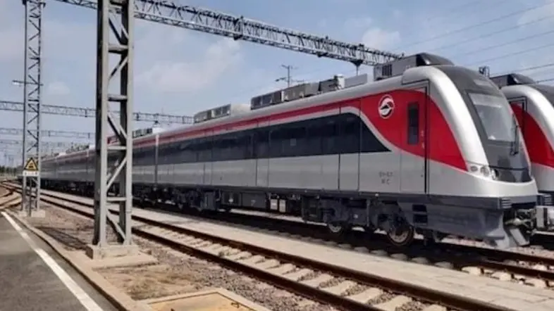 ساعات قليلة.. هذا موعد تشغيل القطار الكهربائي السريع في مصر