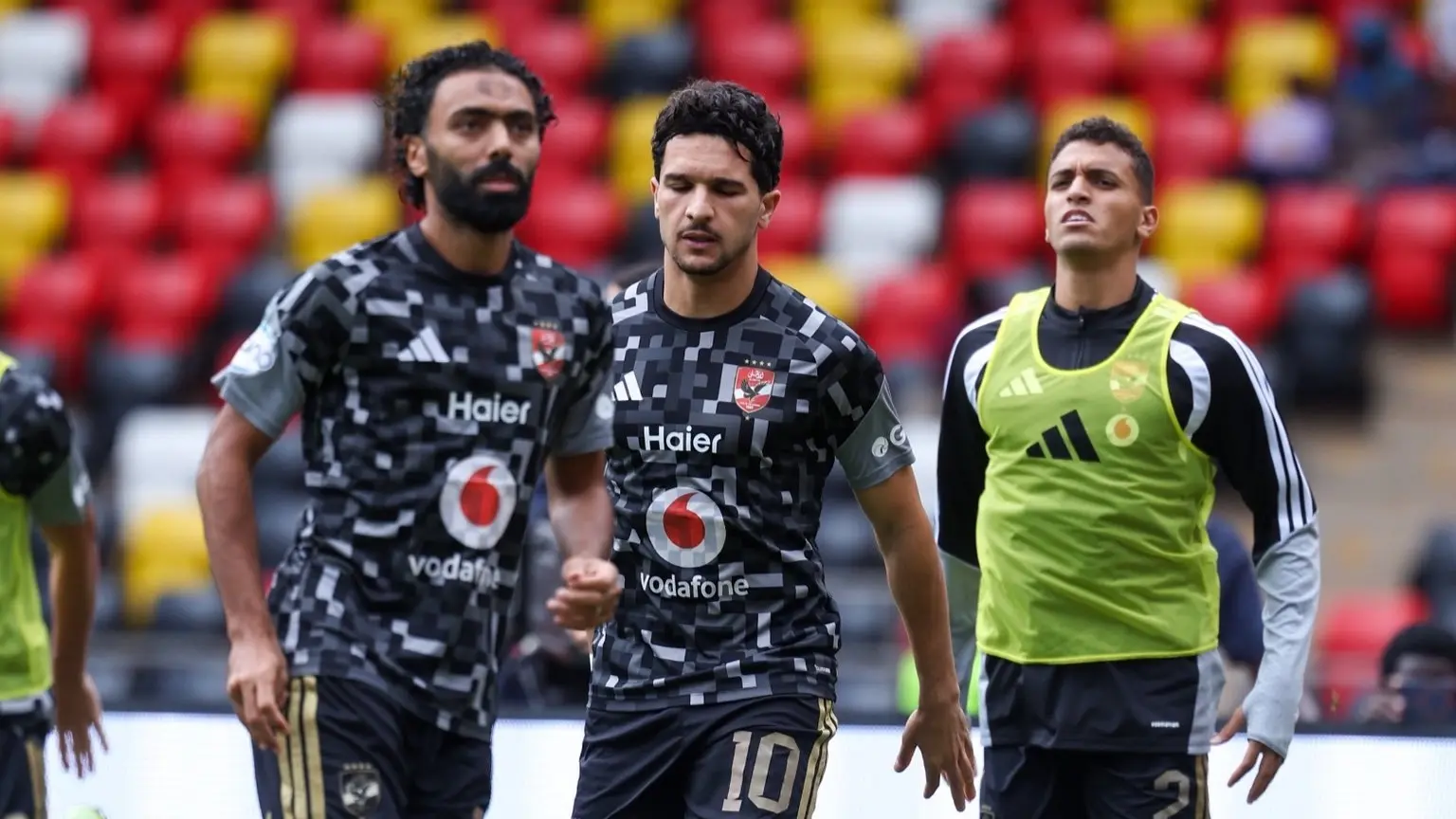 الأهلي يستضيف القناة في مواجهة نارية بالدوري المصري الممتاز (إكس) الأهلي يستضيف القناة في مواجهة نارية بالدوري المصري الممتاز (إكس)