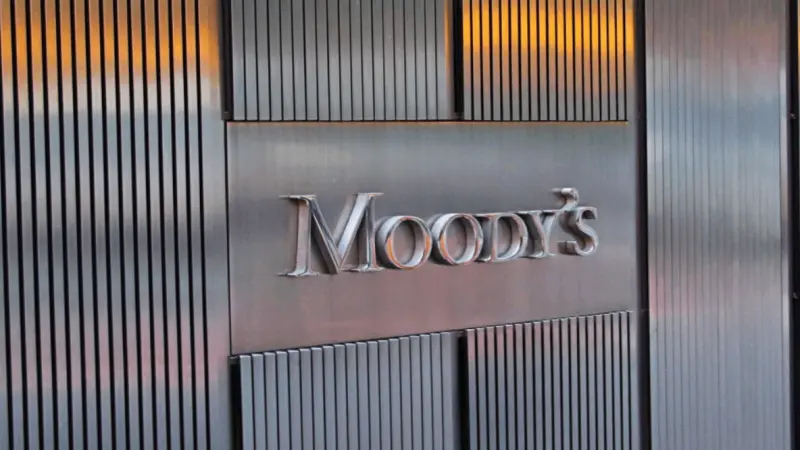 بسبب حرب غزة.. موديز تخفّض التصنيف الائتماني لإسرائيل