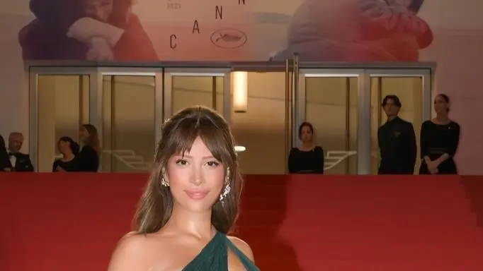 من هو زوج سمية الألفي؟ أثارت الجدل بإطلالتها في كان 2025