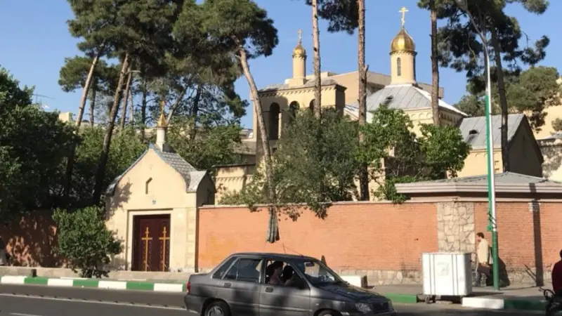 صور - كنيسة أرثوذكسية روسية تتعرض للقصف في طهران