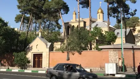 related_news_inside_blogsصور - كنيسة أرثوذكسية روسية تتعرض للقصف في طهران