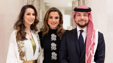 related_news_inside_blogsبصورة مميزة.. هكذا احتفلت الملكة رانيا بعيد ميلاد الأمير الحسين الـ32