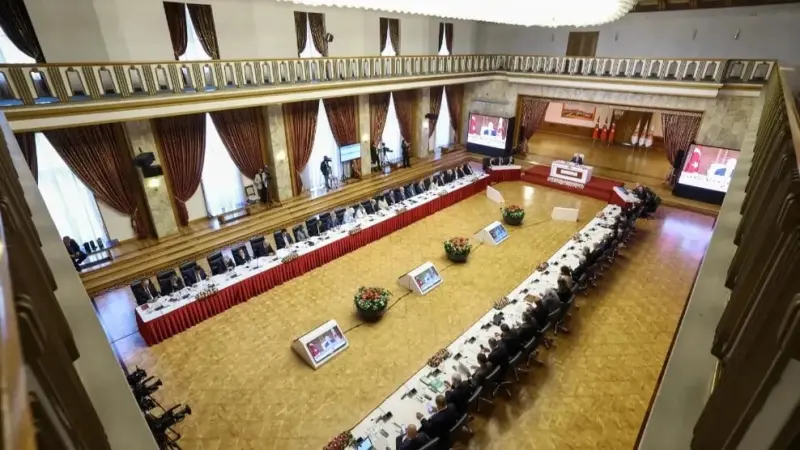 لجنة من البرلمان التركي تلتقي بعبد الله أوجلان في سجنه