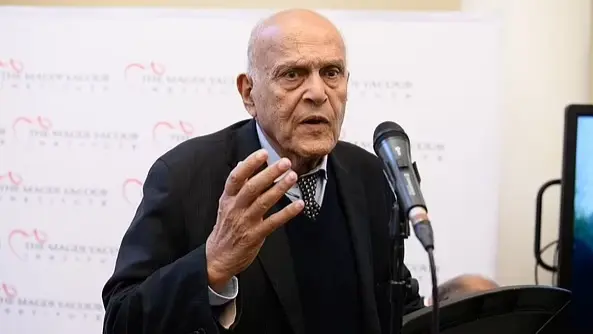 صمامات قلب طبيعية.. مجدي يعقوب يقود فريقا لكشف طبي جديد