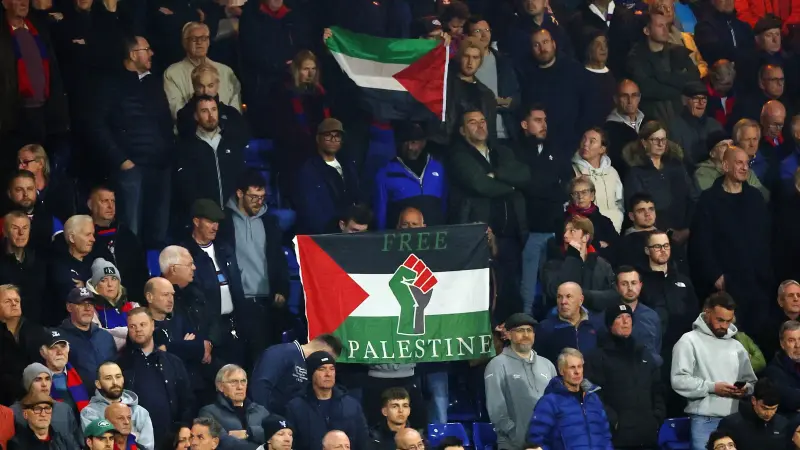 لاعبون يجازفون بمستقبلهم.. حرب غزة تطغى على الملاعب الأوروبية