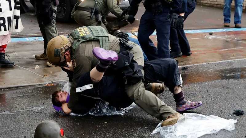 أميركا.. قرار قضائي يمنع نشر الحرس الوطني في بورتلاند