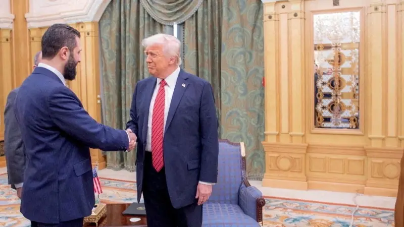 تقرير: ترامب يضع اللمسات الأخيرة لانضمام سوريا إلى "اتفاقيات إبراهيم"