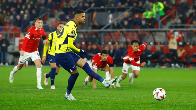 يوسف النصيري على رادار الهلال.. تفاصيل تسبق الحسم