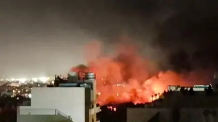 related_news_inside_blogsفيديو - موجة هجمات ضخمة تضرب طهران.. وقذيفة تصيب محطة بوشهر النووية