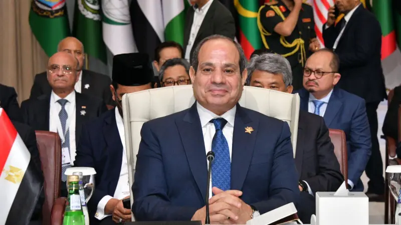 عبد الفتاح السيسي خلال القمة العربية الإسلامية: الهجوم على قطر انتهك ميثاق الأمم المتحدة