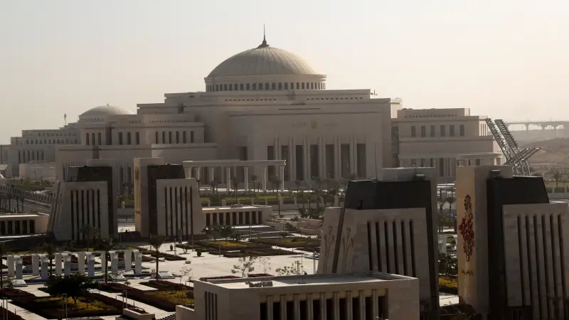 بعد وفاة والدتها.. ديانا حمزة أبو سحلي تحت قبة البرلمان المصري